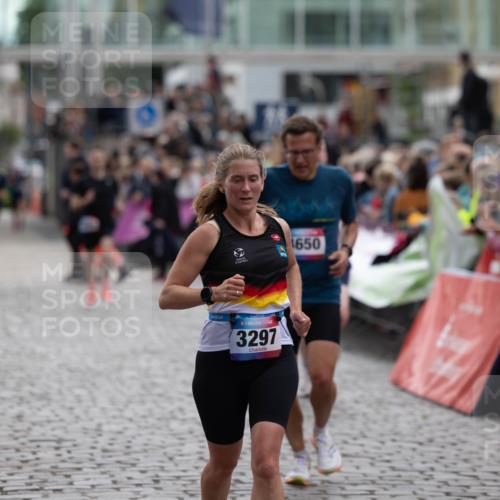 12.06.2026 - Holstenköstenlauf Michael Strokosch http://msf.ph/oto/9748907 12.06.2026 17:50:35 Laufen 3297, 376, 1650 meine-sportfotos.de