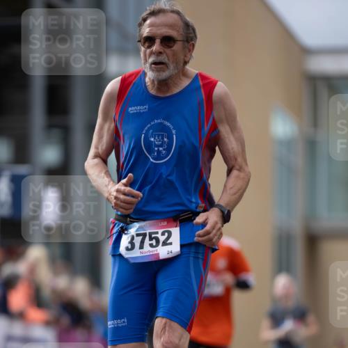 12.06.2026 - Holstenköstenlauf Michael Strokosch http://msf.ph/oto/9748925 12.06.2026 17:57:47 Laufen 3752, 24 meine-sportfotos.de
