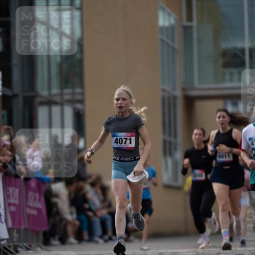 12.06.2026 - Holstenköstenlauf Michael Strokosch http://msf.ph/oto/9748926 12.06.2026 17:57:49 Laufen 00, 4071, 3048, 4911 meine-sportfotos.de