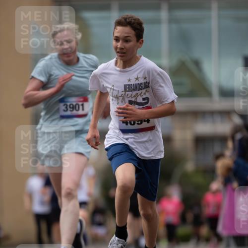 12.06.2026 - Holstenköstenlauf Michael Strokosch http://msf.ph/oto/9748959 12.06.2026 17:58:48 Laufen 3901, 4034 meine-sportfotos.de