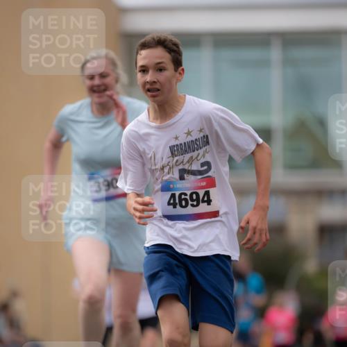 12.06.2026 - Holstenköstenlauf Michael Strokosch http://msf.ph/oto/9748960 12.06.2026 17:58:48 Laufen 390, 36, 4694 meine-sportfotos.de