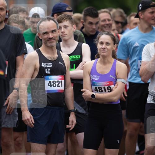12.06.2026 - Holstenköstenlauf Michael Strokosch http://msf.ph/oto/9748995 12.06.2026 18:53:50 Laufen 744, 36, 4821, 4819, 7 meine-sportfotos.de
