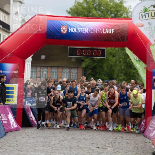 12.06.2026 - Holstenköstenlauf Michael Strokosch http://msf.ph/oto/9749000 12.06.2026 19:00:03 Laufen 4744, 10, 00, 00, 4800, 3246, 4582, 536, 15, 0, 15, 1 meine-sportfotos.de