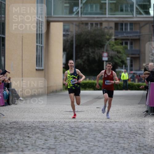 12.06.2026 - Holstenköstenlauf Michael Strokosch http://msf.ph/oto/9749013 12.06.2026 19:31:52 Laufen 4664, 4800 meine-sportfotos.de