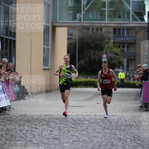 12.06.2026 - Holstenköstenlauf Michael Strokosch http://msf.ph/oto/9749016 12.06.2026 19:31:53 Laufen 4664, 4800 meine-sportfotos.de