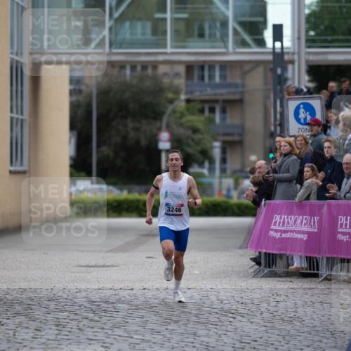 12.06.2026 - Holstenköstenlauf Michael Strokosch http://msf.ph/oto/9749037 12.06.2026 19:33:16 Laufen 3246 meine-sportfotos.de