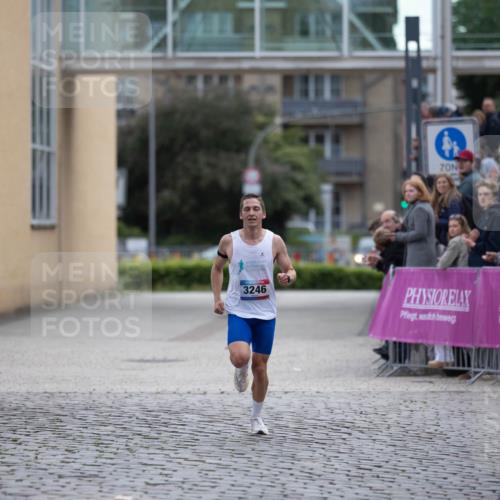 12.06.2026 - Holstenköstenlauf Michael Strokosch http://msf.ph/oto/9749039 12.06.2026 19:33:17 Laufen 3246 meine-sportfotos.de