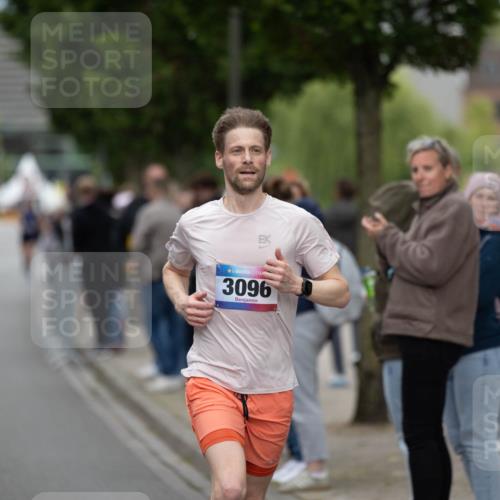 12.06.2026 - Holstenköstenlauf Michael Strokosch http://msf.ph/oto/9749061 12.06.2026 19:35:24 Laufen 36, 3096 meine-sportfotos.de