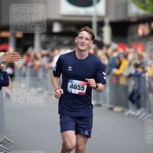 12.06.2026 - Holstenköstenlauf Michael Strokosch http://msf.ph/oto/9749094 12.06.2026 19:38:20 Laufen 4655, 121 meine-sportfotos.de