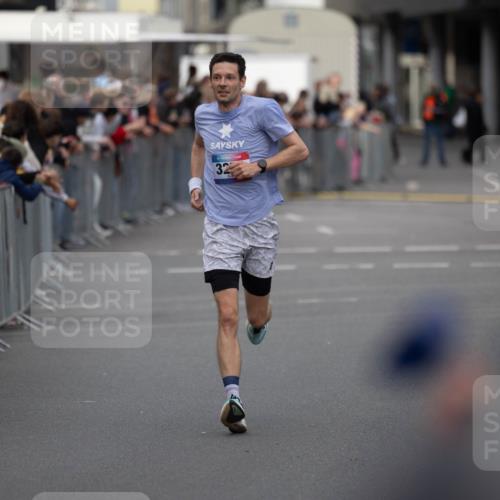 12.06.2026 - Holstenköstenlauf Michael Strokosch http://msf.ph/oto/9749104 12.06.2026 19:38:46 Laufen 32 meine-sportfotos.de