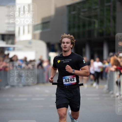 12.06.2026 - Holstenköstenlauf Michael Strokosch http://msf.ph/oto/9749118 12.06.2026 19:39:23 Laufen 4242, 2 meine-sportfotos.de