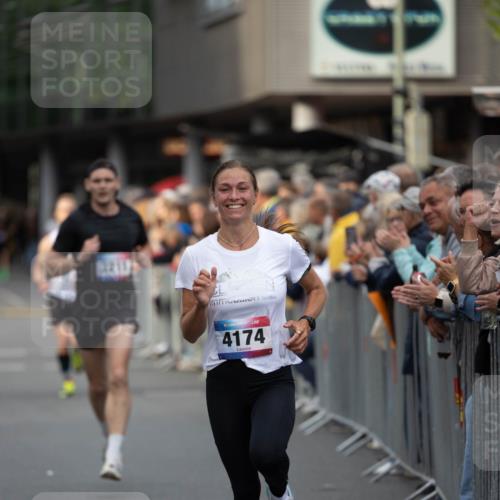 12.06.2026 - Holstenköstenlauf Michael Strokosch http://msf.ph/oto/9749122 12.06.2026 19:39:31 Laufen 3210, 4174 meine-sportfotos.de