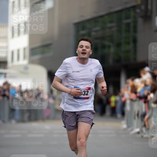12.06.2026 - Holstenköstenlauf Michael Strokosch http://msf.ph/oto/9749171 12.06.2026 19:40:43 Laufen 32 meine-sportfotos.de