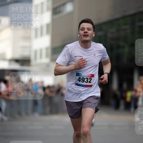 12.06.2026 - Holstenköstenlauf Michael Strokosch http://msf.ph/oto/9749173 12.06.2026 19:40:43 Laufen 36, 4932 meine-sportfotos.de