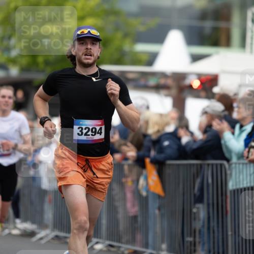 12.06.2026 - Holstenköstenlauf Michael Strokosch http://msf.ph/oto/9749189 12.06.2026 19:41:09 Laufen 3213, 36, 3294 meine-sportfotos.de