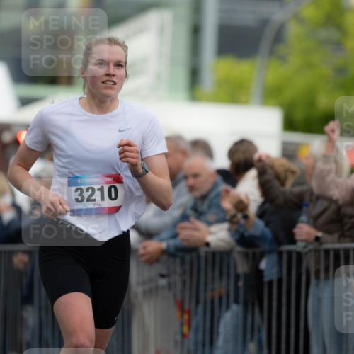 12.06.2026 - Holstenköstenlauf Michael Strokosch http://msf.ph/oto/9749194 12.06.2026 19:41:11 Laufen 36, 3210 meine-sportfotos.de