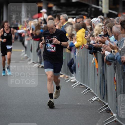 12.06.2026 - Holstenköstenlauf Michael Strokosch http://msf.ph/oto/9749200 12.06.2026 19:42:06 Laufen 3064 meine-sportfotos.de