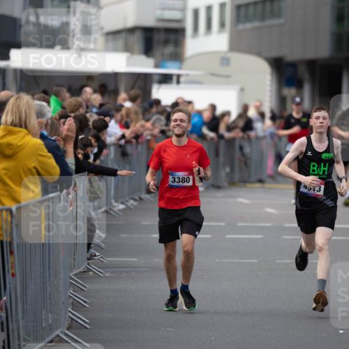 12.06.2026 - Holstenköstenlauf Michael Strokosch http://msf.ph/oto/9749226 12.06.2026 19:43:02 Laufen 3380, 4573, 4 meine-sportfotos.de