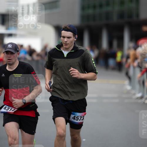 12.06.2026 - Holstenköstenlauf Michael Strokosch http://msf.ph/oto/9749240 12.06.2026 19:43:09 Laufen 111, 4314, 36, 4573 meine-sportfotos.de