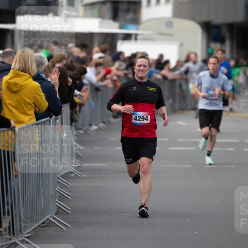 12.06.2026 - Holstenköstenlauf Michael Strokosch http://msf.ph/oto/9749252 12.06.2026 19:43:18 Laufen 4294 meine-sportfotos.de