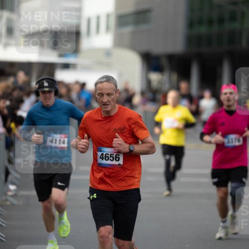 12.06.2026 - Holstenköstenlauf Michael Strokosch http://msf.ph/oto/9749271 12.06.2026 19:44:15 Laufen 4114, 4656, 3370 meine-sportfotos.de