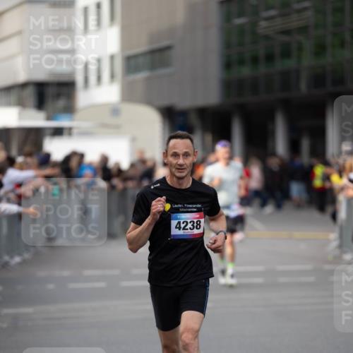 12.06.2026 - Holstenköstenlauf Michael Strokosch http://msf.ph/oto/9749272 12.06.2026 19:44:23 Laufen 4238 meine-sportfotos.de