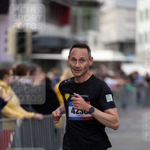 12.06.2026 - Holstenköstenlauf Michael Strokosch http://msf.ph/oto/9749279 12.06.2026 19:44:25 Laufen 4250 meine-sportfotos.de