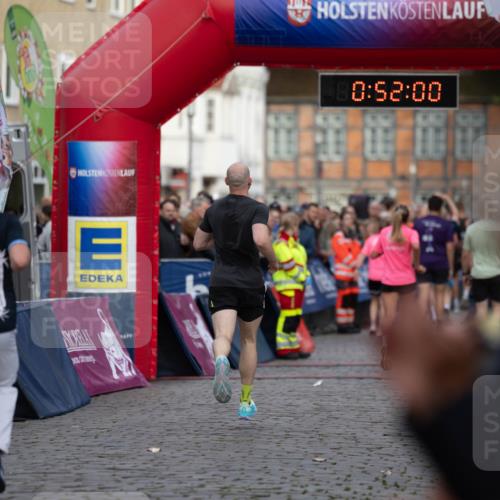 12.06.2026 - Holstenköstenlauf Michael Strokosch http://msf.ph/oto/9749299 12.06.2026 19:52:02 Laufen 01, 32298, 80, 52, 00 meine-sportfotos.de