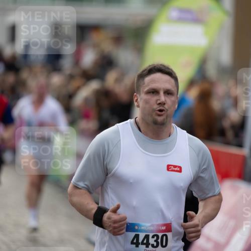12.06.2026 - Holstenköstenlauf Michael Strokosch http://msf.ph/oto/9749310 12.06.2026 19:53:04 Laufen 36, 4430 meine-sportfotos.de