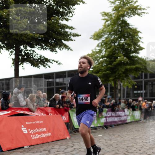 12.06.2026 - Holstenköstenlauf Michael Strokosch http://msf.ph/oto/9749349 12.06.2026 17:55:37 Laufen 4448 meine-sportfotos.de
