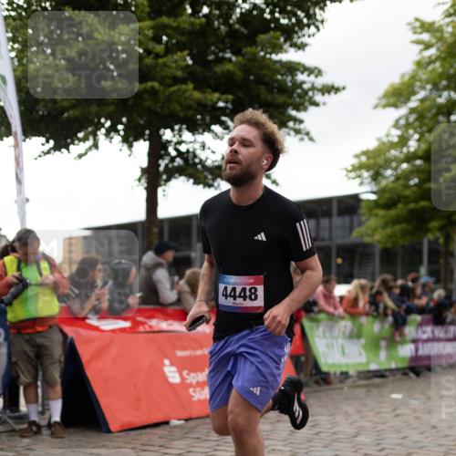 12.06.2026 - Holstenköstenlauf Michael Strokosch http://msf.ph/oto/9749353 12.06.2026 17:55:38 Laufen 4448 meine-sportfotos.de