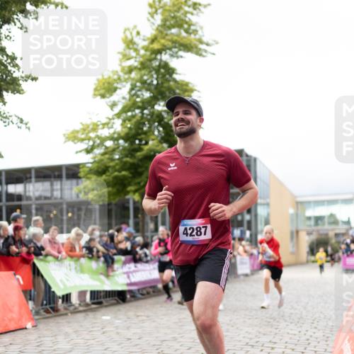 12.06.2026 - Holstenköstenlauf Michael Strokosch http://msf.ph/oto/9749356 12.06.2026 17:56:15 Laufen 4287 meine-sportfotos.de