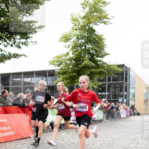 12.06.2026 - Holstenköstenlauf Michael Strokosch http://msf.ph/oto/9749359 12.06.2026 17:56:16 Laufen 4231, 4277, 985 meine-sportfotos.de