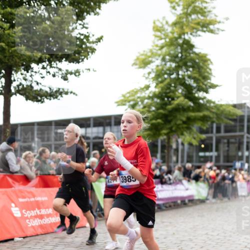 12.06.2026 - Holstenköstenlauf Michael Strokosch http://msf.ph/oto/9749362 12.06.2026 17:56:16 Laufen 3985 meine-sportfotos.de