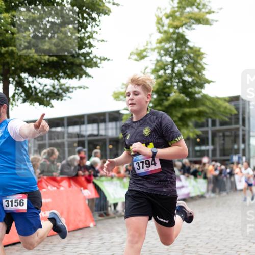 12.06.2026 - Holstenköstenlauf Michael Strokosch http://msf.ph/oto/9749407 12.06.2026 17:56:45 Laufen 3156, 3794 meine-sportfotos.de