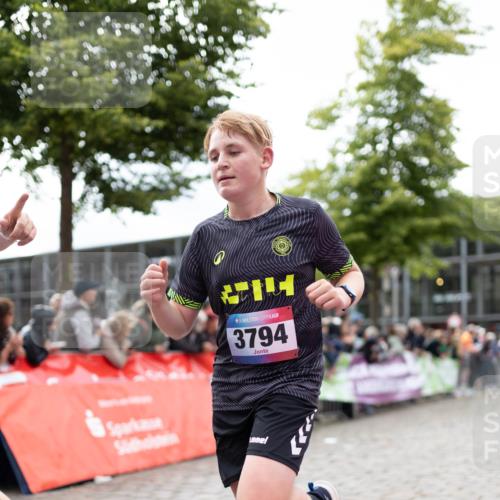 12.06.2026 - Holstenköstenlauf Michael Strokosch http://msf.ph/oto/9749410 12.06.2026 17:56:45 Laufen 3794 meine-sportfotos.de