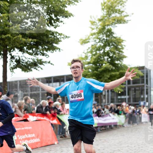 12.06.2026 - Holstenköstenlauf Michael Strokosch http://msf.ph/oto/9749416 12.06.2026 17:56:50 Laufen 4098 meine-sportfotos.de