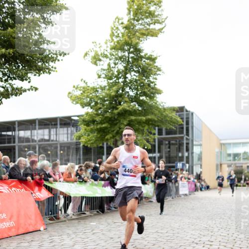 12.06.2026 - Holstenköstenlauf Michael Strokosch http://msf.ph/oto/9749422 12.06.2026 17:56:53 Laufen 440 meine-sportfotos.de