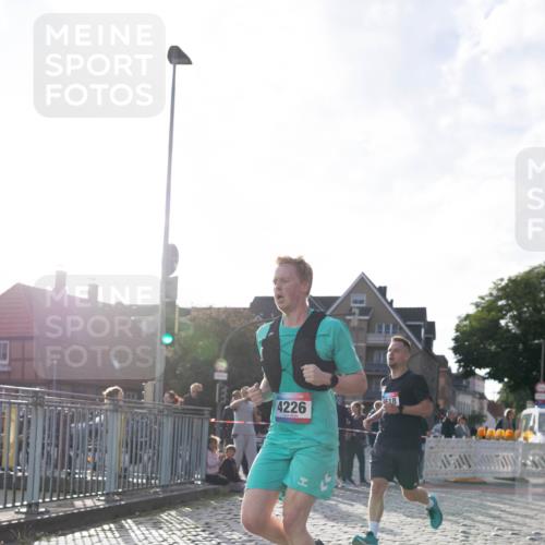 12.06.2026 - Holstenköstenlauf Michael Strokosch http://msf.ph/oto/9749577 12.06.2026 19:50:28 Laufen 4226, 518 meine-sportfotos.de