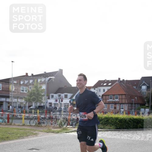 12.06.2026 - Holstenköstenlauf Michael Strokosch http://msf.ph/oto/9749624 12.06.2026 19:51:14 Laufen 3429, 71 meine-sportfotos.de