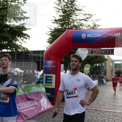 12.06.2026 - Holstenköstenlauf Michael Strokosch http://msf.ph/oto/9749654 12.06.2026 19:54:27 Laufen 10, 54, 11, 4460, 4881 meine-sportfotos.de