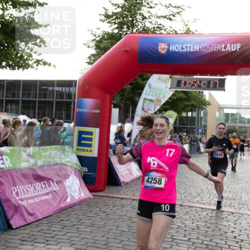 12.06.2026 - Holstenköstenlauf Michael Strokosch http://msf.ph/oto/9749663 12.06.2026 19:54:33 Laufen 17, 4258, 10, 4840 meine-sportfotos.de