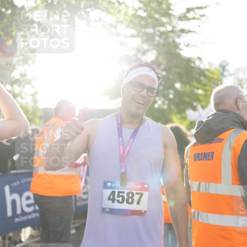12.06.2026 - Holstenköstenlauf Michael Strokosch http://msf.ph/oto/9749968 12.06.2026 20:00:10 Laufen 36, 4587 meine-sportfotos.de