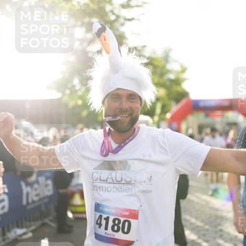 12.06.2026 - Holstenköstenlauf Michael Strokosch http://msf.ph/oto/9750002 12.06.2026 20:00:24 Laufen 36, 8822, 36, 4180 meine-sportfotos.de