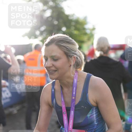 12.06.2026 - Holstenköstenlauf Michael Strokosch http://msf.ph/oto/9750005 12.06.2026 20:00:38 Laufen 1511, 36, 36, 36 meine-sportfotos.de