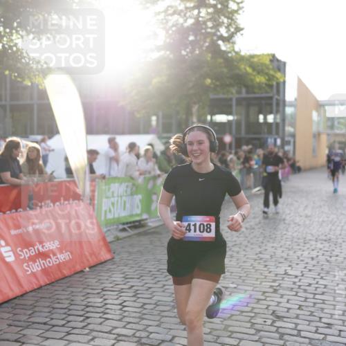 12.06.2026 - Holstenköstenlauf Michael Strokosch http://msf.ph/oto/9750078 12.06.2026 20:04:21 Laufen 4108 meine-sportfotos.de