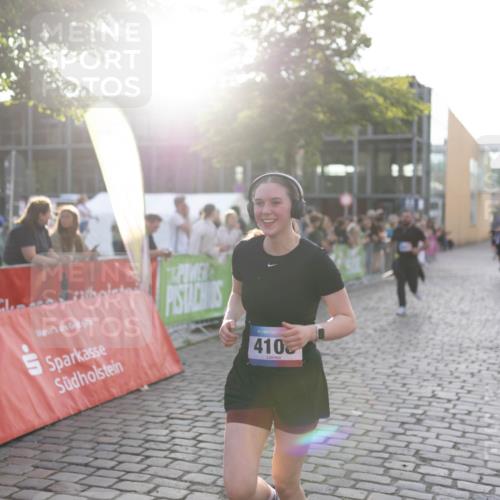12.06.2026 - Holstenköstenlauf Michael Strokosch http://msf.ph/oto/9750080 12.06.2026 20:04:21 Laufen 410 meine-sportfotos.de