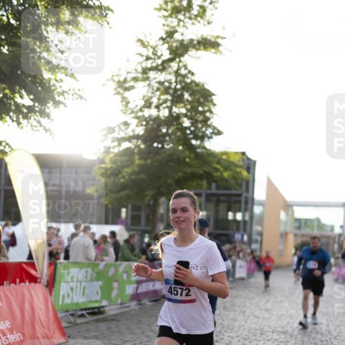 12.06.2026 - Holstenköstenlauf Michael Strokosch http://msf.ph/oto/9750092 12.06.2026 20:04:35 Laufen 4572 meine-sportfotos.de