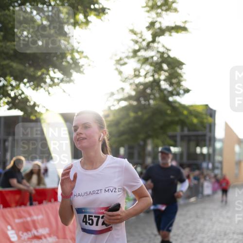 12.06.2026 - Holstenköstenlauf Michael Strokosch http://msf.ph/oto/9750099 12.06.2026 20:04:35 Laufen 36, 4572 meine-sportfotos.de