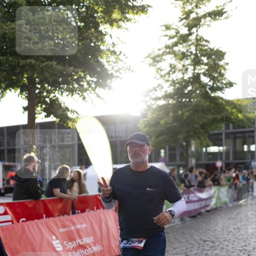 12.06.2026 - Holstenköstenlauf Michael Strokosch http://msf.ph/oto/9750101 12.06.2026 20:04:36 Laufen 3219 meine-sportfotos.de